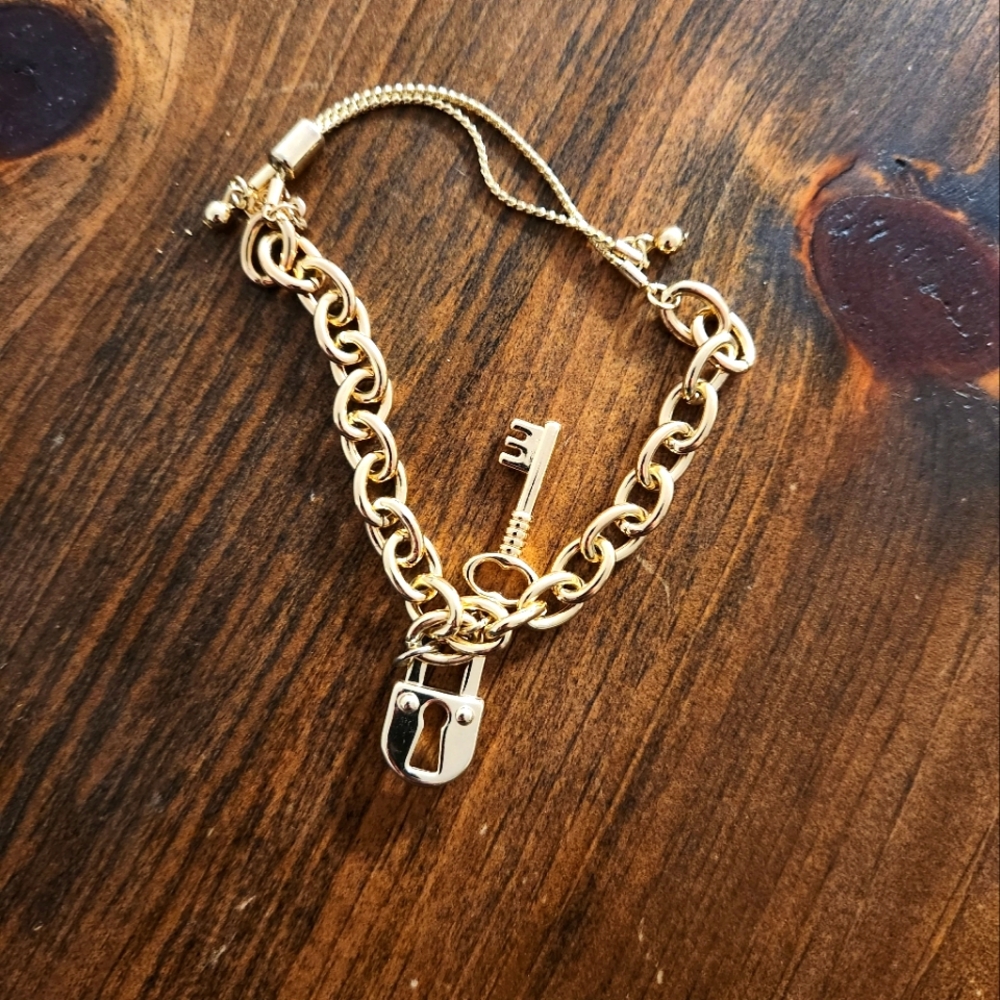 Bracelet